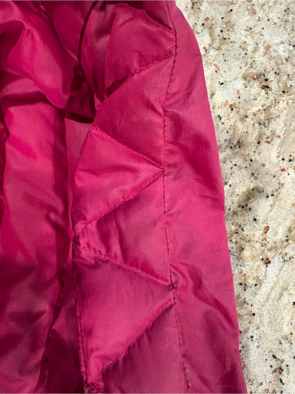 Patagonia Women's Fuchsia Quilted Down Puffer Jacket - Picture 11 of 11